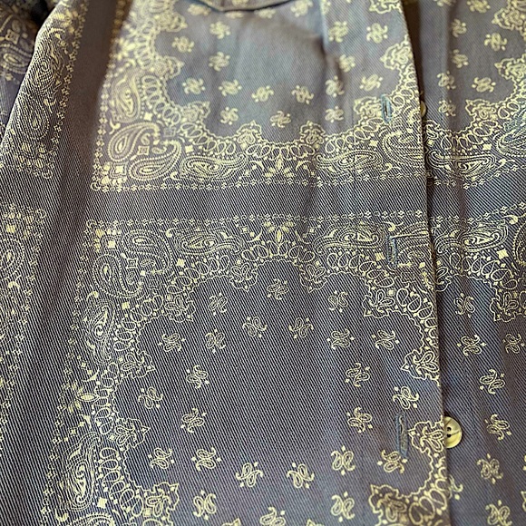 Paisley/bandana button-up overshirt or lightweight shacket - Picture 3 of 4